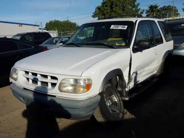 1FMCU22X7VUC06998 - 1997 FORD EXPLORER WHITE photo 2