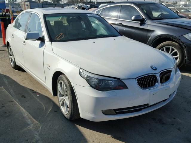 WBANV1C58AC158362 - 2010 BMW 528 XI WHITE photo 1