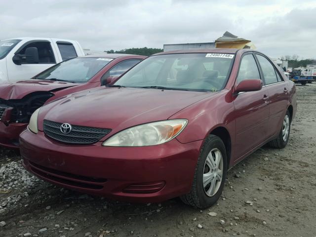 JTDBE32K930148825 - 2003 TOYOTA CAMRY LE RED photo 2