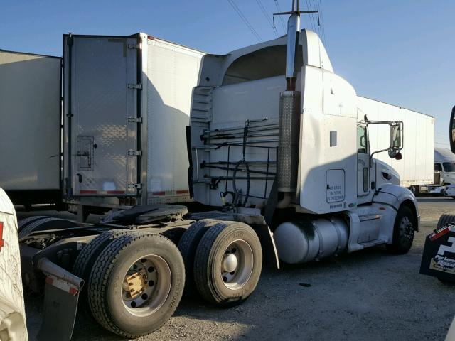 1XPHD49X39D789554 - 2009 PETERBILT 386 WHITE photo 4