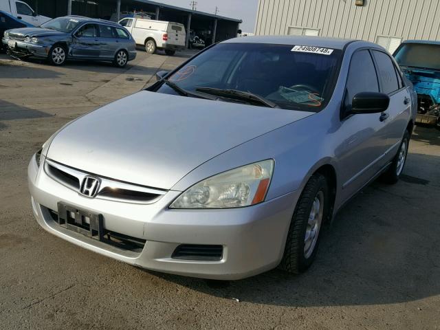 1HGCM56106A013737 - 2006 HONDA ACCORD VAL SILVER photo 2