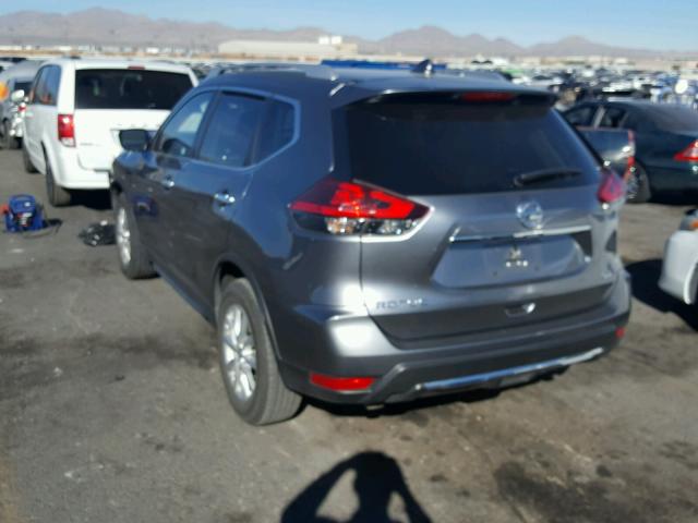 KNMAT2MT0HP551592 - 2017 NISSAN ROGUE S GRAY photo 3