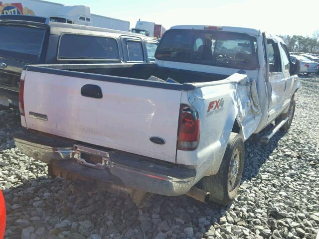 1FTSW21P15EA28835 - 2005 FORD F250 SUPER WHITE photo 4