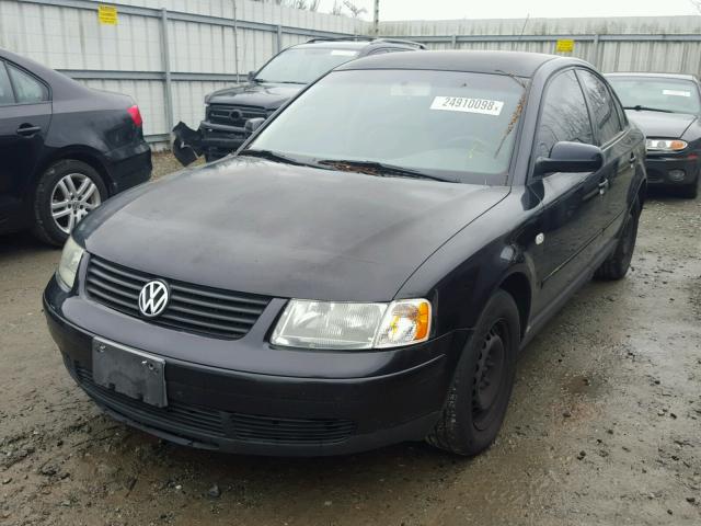 WVWMD23B2YP215252 - 2000 VOLKSWAGEN PASSAT GLS BLACK photo 2