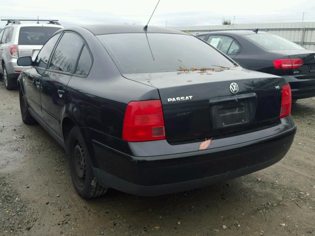 WVWMD23B2YP215252 - 2000 VOLKSWAGEN PASSAT GLS BLACK photo 3