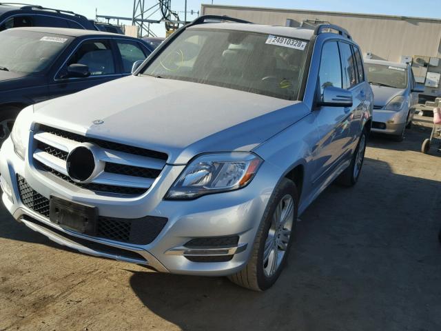 WDCGG5HB8DG046907 - 2013 MERCEDES-BENZ GLK 350 SILVER photo 2