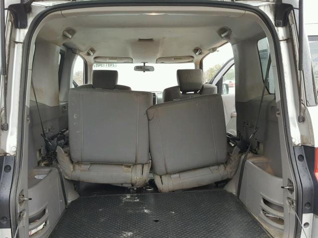 5J6YH1H35AL002448 - 2010 HONDA ELEMENT LX SILVER photo 9