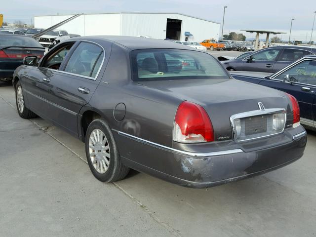 1LNHM81W63Y637436 - 2003 LINCOLN TOWN CAR E BROWN photo 3