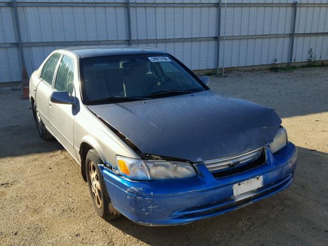 JT2BG22K210579131 - 2001 TOYOTA CAMRY CE GRAY photo 1