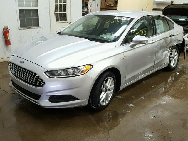 1FA6P0H78E5375190 - 2014 FORD FUSION SE SILVER photo 2