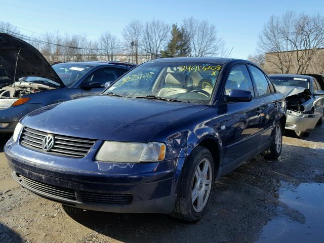 WVWBH63B71P024791 - 2001 VOLKSWAGEN PASSAT GLX 蓝色 照片 2