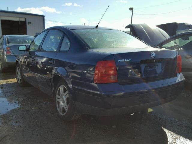 WVWBH63B71P024791 - 2001 VOLKSWAGEN PASSAT GLX 蓝色 照片 3