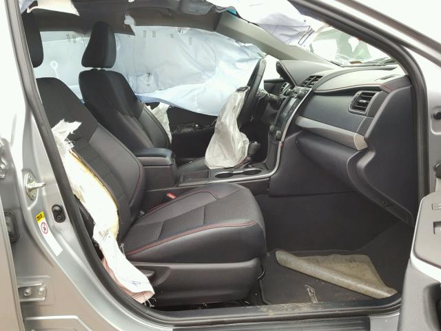 4T1BF1FK7GU224595 - 2016 TOYOTA CAMRY LE SILVER photo 5