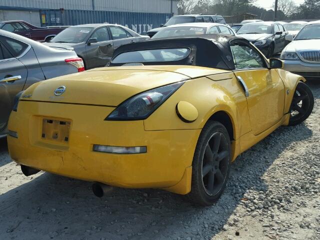 JN1AZ36DX5M700424 - 2005 NISSAN 350Z ROADS YELLOW photo 4