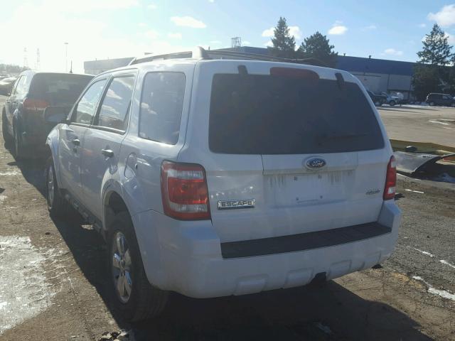 1FMCU93G99KA60824 - 2009 FORD ESCAPE XLT WHITE photo 3