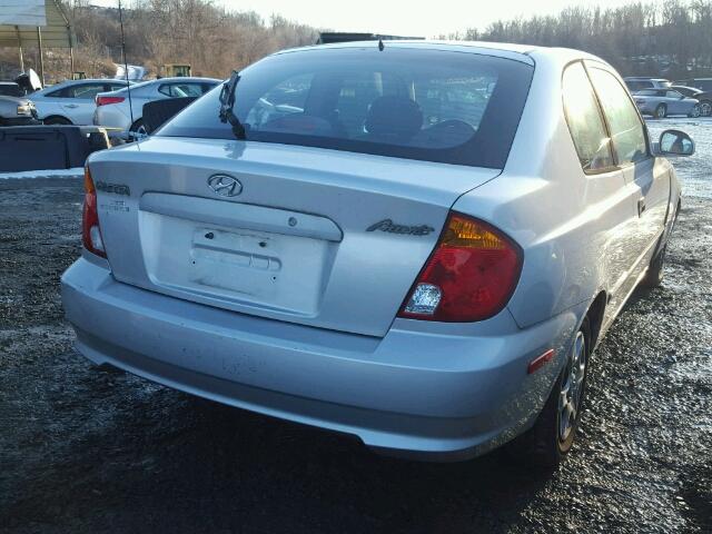 KMHCG35CX4U309823 - 2004 HYUNDAI ACCENT GL SILVER photo 4