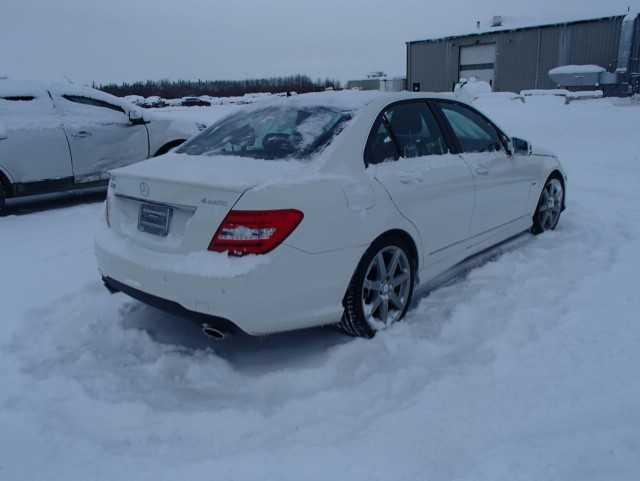 WDDGF8JB6CA599213 - 2012 MERCEDES-BENZ C 350 4MAT WHITE photo 4