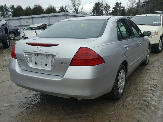 1HGCM56437A158802 - 2007 HONDA ACCORD LX SILVER photo 4