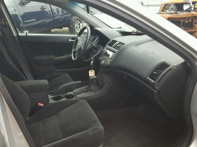 1HGCM56437A158802 - 2007 HONDA ACCORD LX SILVER photo 5