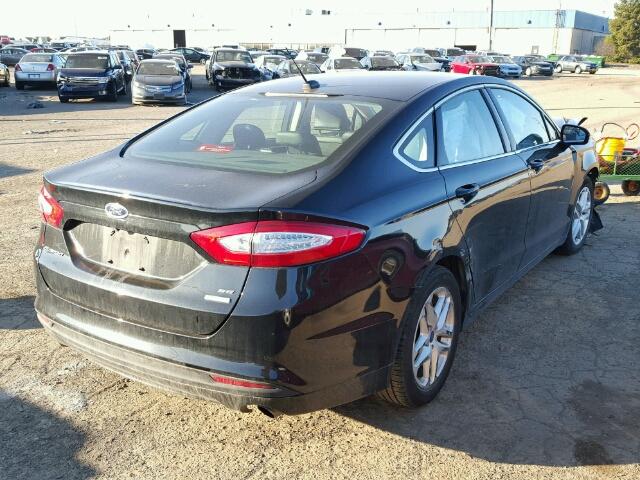 3FA6P0HD7FR256860 - 2015 FORD FUSION SE BLACK photo 4