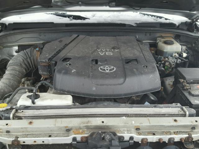 JTEBU14R348026011 - 2004 TOYOTA 4RUNNER SR SILVER photo 2