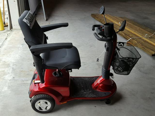 TTA16M0393 - 2017 G C SCOOTER RED photo 10