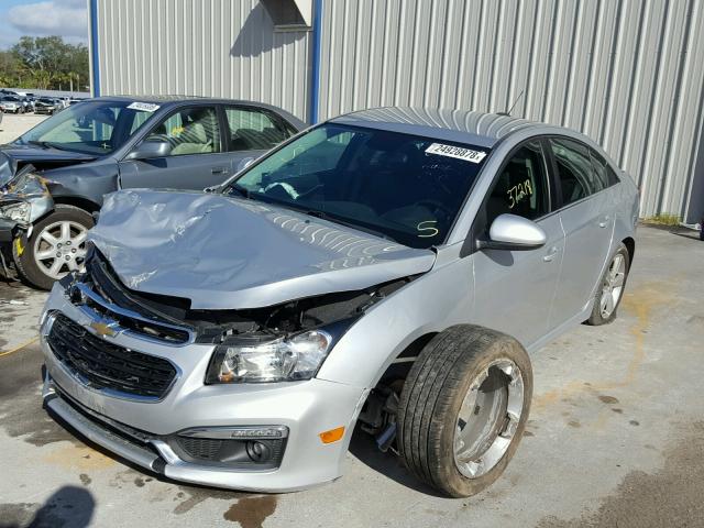 1G1PE5SB1F7124136 - 2015 CHEVROLET CRUZE LT SILVER photo 2