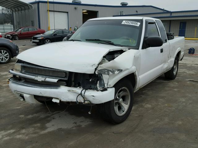 1GCCS1945X8148269 - 1999 CHEVROLET S TRUCK S1 WHITE photo 2