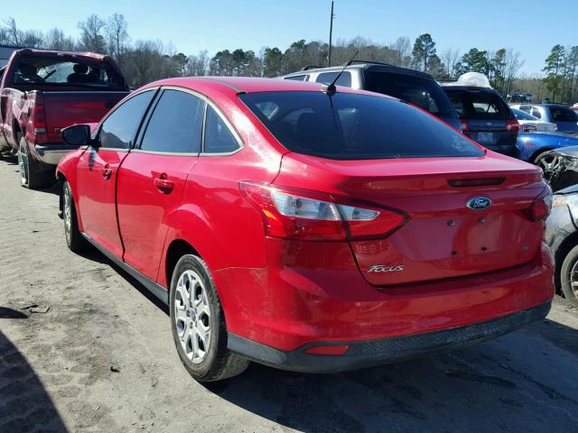 1FAHP3F27CL274930 - 2012 FORD FOCUS SE RED photo 3