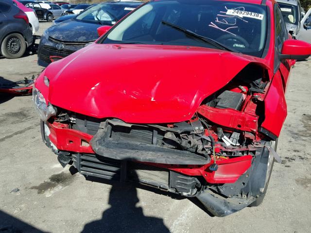 1FAHP3F27CL274930 - 2012 FORD FOCUS SE RED photo 9