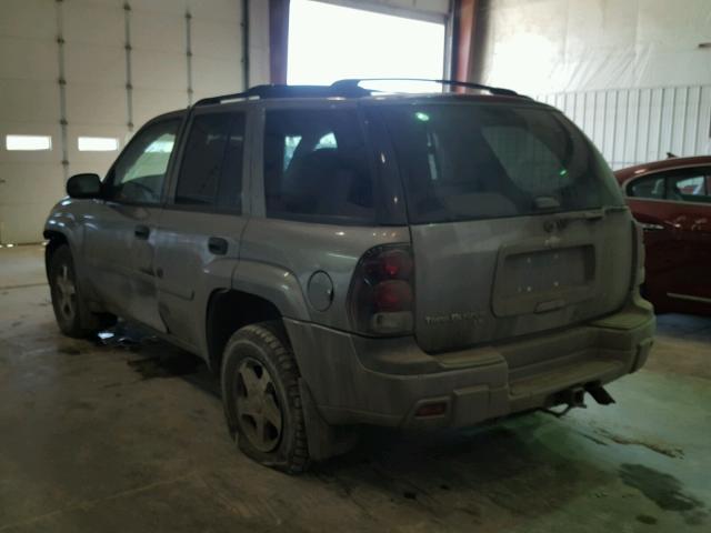 1GNDT13SX62301990 - 2006 CHEVROLET TRAILBLAZE GRAY photo 3