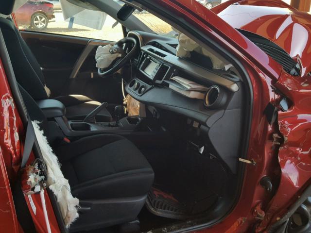 2T3ZFREV7HW345547 - 2017 TOYOTA RAV4 LE RED photo 5