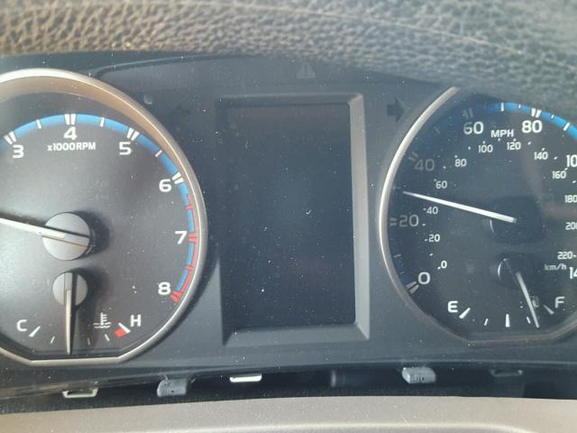 2T3ZFREV7HW345547 - 2017 TOYOTA RAV4 LE RED photo 8