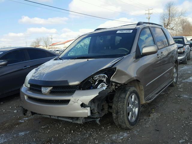 5TDZA22C44S104422 - 2004 TOYOTA SIENNA XLE GOLD photo 2