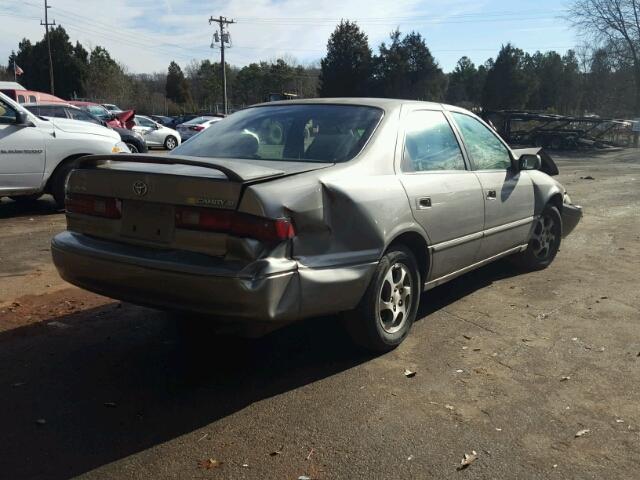 4T1BG22K6VU003110 - 1997 TOYOTA CAMRY CE GRAY photo 4