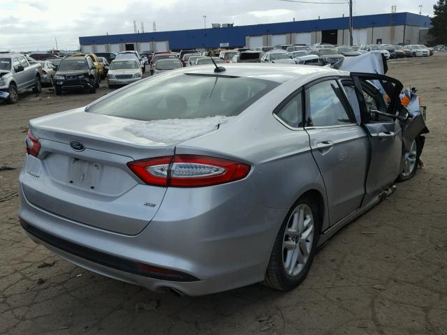 3FA6P0H76FR263180 - 2015 FORD FUSION SE SILVER photo 4