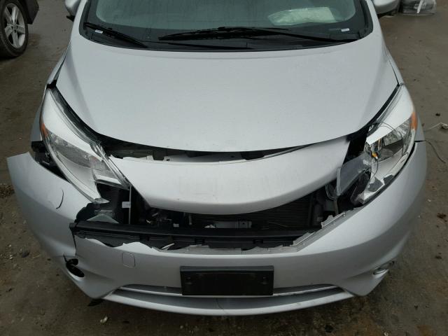 3N1CE2CP2GL404808 - 2016 NISSAN VERSA NOTE SILVER photo 7