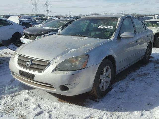 1N4AL11D13C267840 - 2003 NISSAN ALTIMA BAS SILVER photo 2