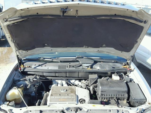 JT6GF10U8Y0064425 - 2000 LEXUS RX 300 SILVER photo 7