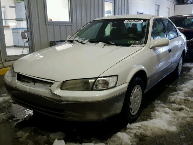 4T1BG22K6XU871322 - 1999 TOYOTA CAMRY CE WHITE photo 2