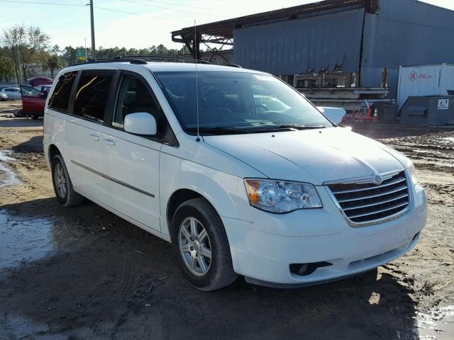 2A4RR5D15AR235864 - 2010 CHRYSLER TOWN & COU WHITE photo 1