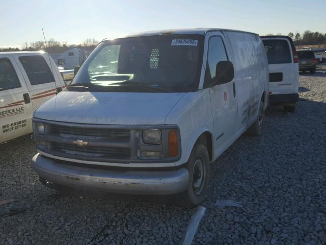 1GCFG25M011224975 - 2001 CHEVROLET EXPRESS G2 WHITE photo 2