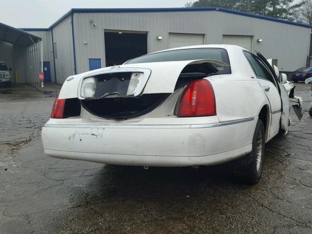 1LNHM81W6YY867386 - 2000 LINCOLN TOWN CAR E WHITE photo 4