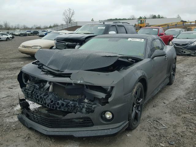 2G1FK1EJ9A9211922 - 2010 CHEVROLET CAMARO SS GRAY photo 2