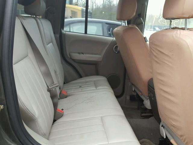 1J4GL38K56W100172 - 2006 JEEP LIBERTY RE GRAY photo 6