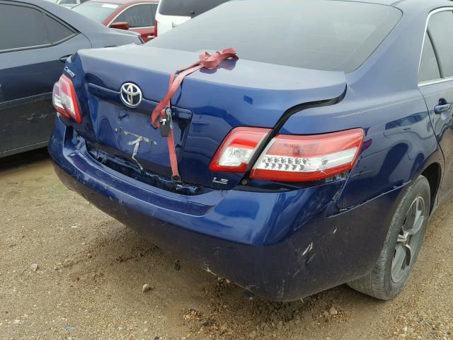 4T1BF3EK3BU642447 - 2011 TOYOTA CAMRY BASE BLUE photo 9