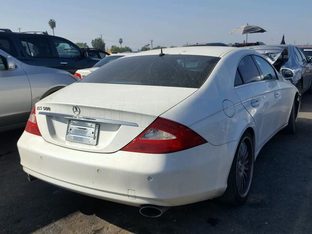 WDDDJ75X96A029146 - 2006 MERCEDES-BENZ CLS 500C WHITE photo 4