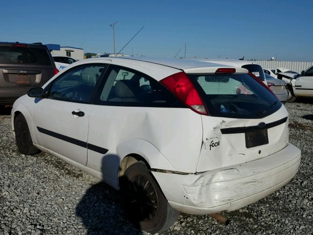 3FAFP31373R152853 - 2003 FORD FOCUS ZX3 WHITE photo 3