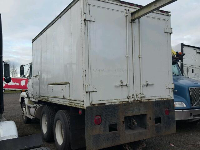 1FUYZCYB6JH406232 - 1988 FREIGHTLINER CONVENTION WHITE photo 3