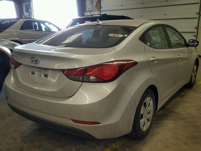 5NPDH4AE6GH700548 - 2016 HYUNDAI ELANTRA SE SILVER photo 4